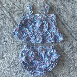 Baby Gap floral 2 piece bloomer set 3-6mo